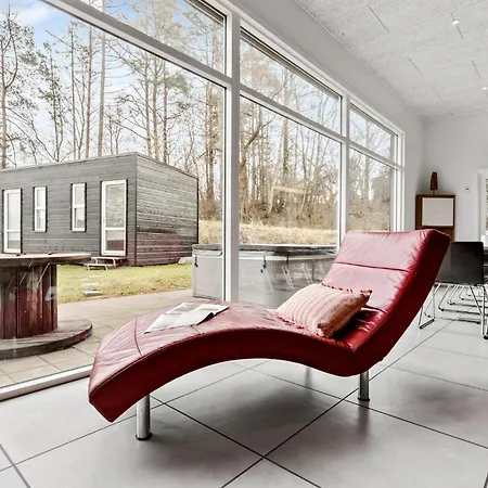7 Bedroom Beautiful In Эбельтофт